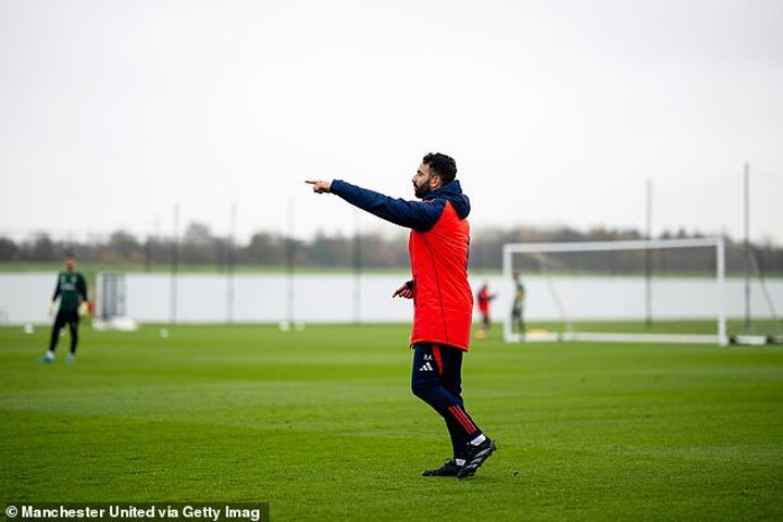 Amorim oversees first Man Utd training session as fan spots he lined-up in 3-4-3