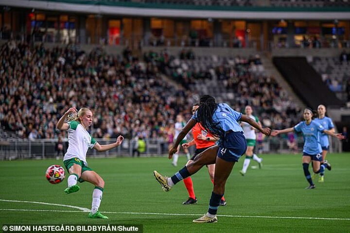 Man City Khadija Shaw left in disbelief after picking up a bizarre yellow card