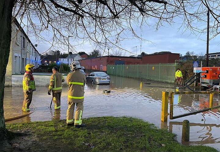 Premier League games for today set to go ahead as planned despite Storm Bert