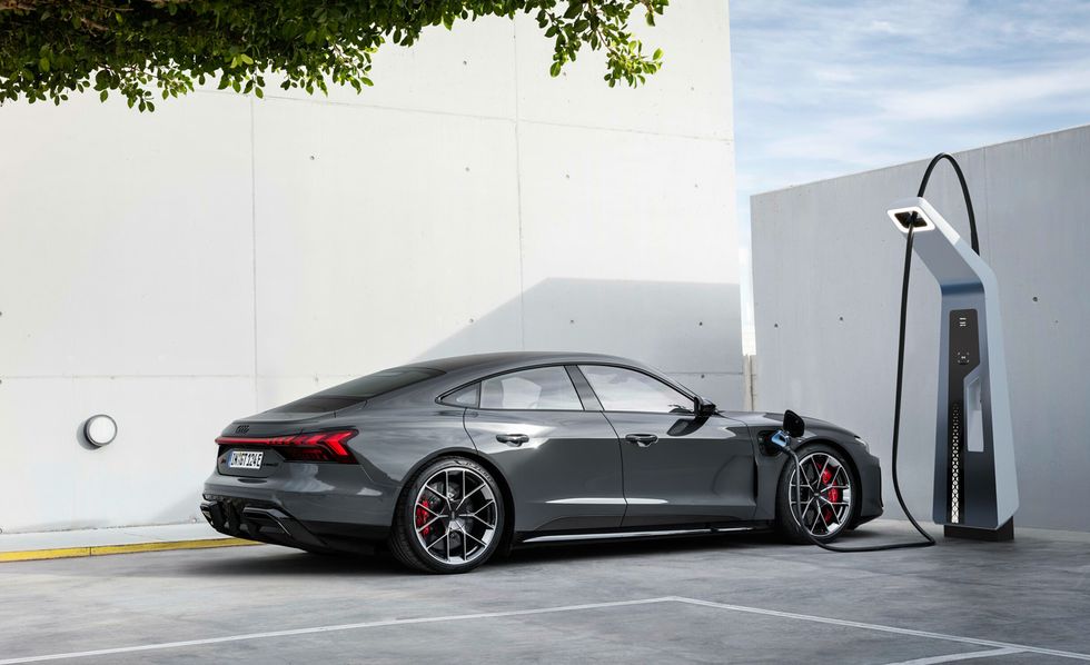 Audi e-tron GT 2025: innovation and luxury in a unique electric experience