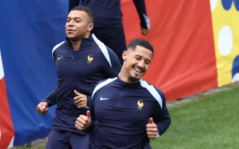 Mbappé gives nod to Saliba after winning prestigious award