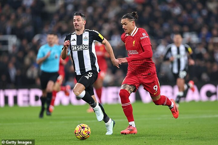 Carragher gives verdict on Nunez’s long-term prospects at club under Arne Slot