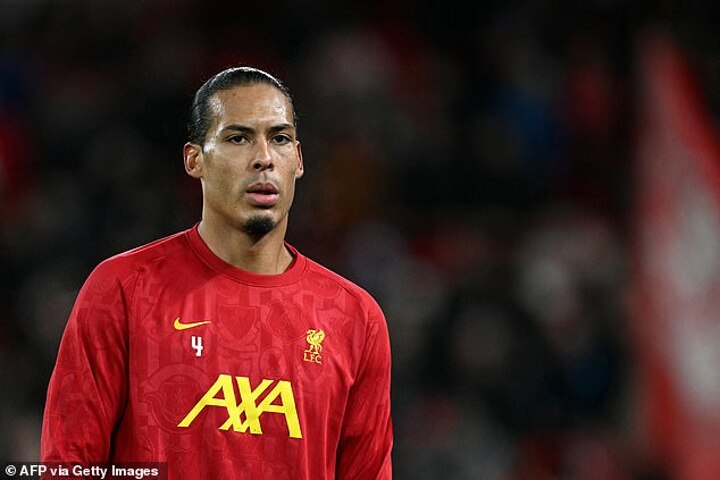 Liverpool ‘offer VVD a new deal and are expected to follow suit with Salah soon