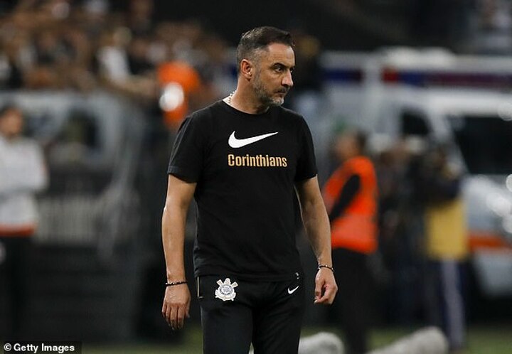 Wolves aim to appoint Portuguese coach Vitor Pereira in next 24 hours