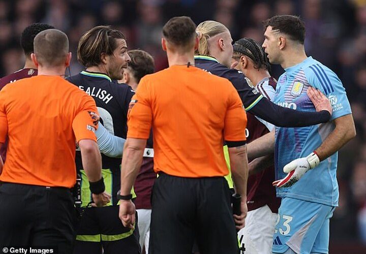 What Emi Martinez shouted at Jack Grealish that started heated altercation