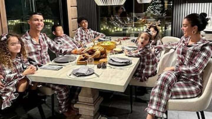 This is how high profile celebrities celebrated Christmas this year: Cristiano, Kim Kardashian…