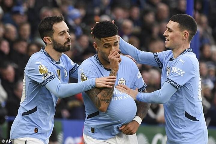 Man City fans mock their side’s woeful form with hilarious three-word chant after taking the lead against Leicester