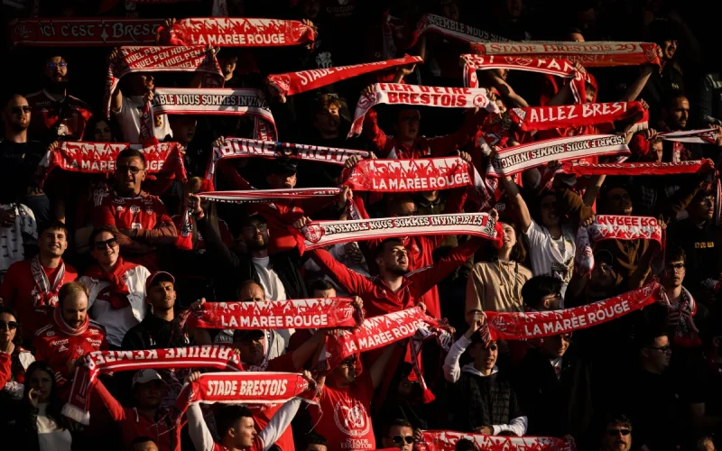 Brest players and supporters opposed to Champions League relocation