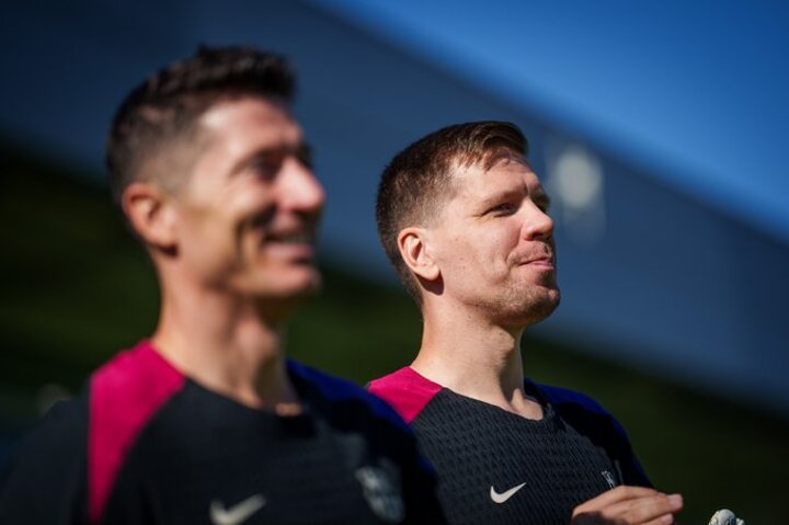 Hansi Flick confirms Wojciech Szczesny will not play for the foreseeable