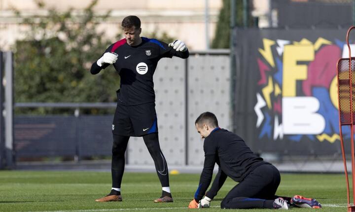 Barcelona set for goalkeeping change in next game