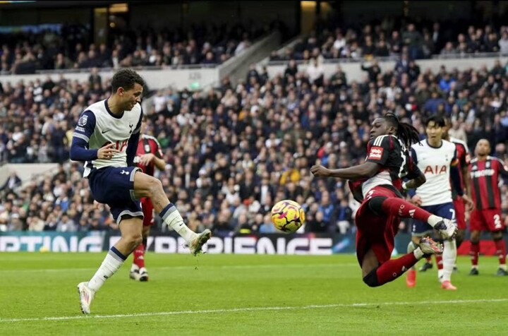 Tottenham 1-1 Fulham: Brennan scores, Cairney equalizes