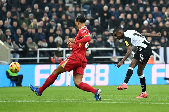 Newcastle 3-3 Liverpool: Schar nets a last-gasp goal to secure a draw for point