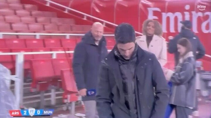 Arteta goes full Wenger as he struggles to do up his coat after EPL win