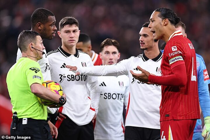 Van Dijk aims swipe at ‘nervous’ referee following Liverpool’s draw with Fulham