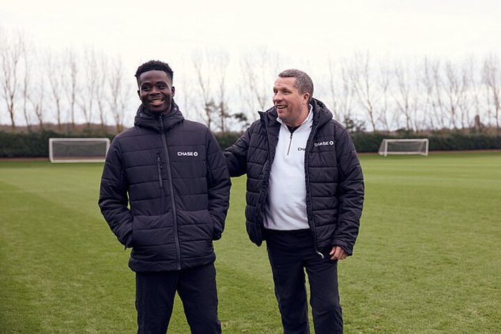 Saka enjoys heartwarming reunion with his first ever grassroots football coach