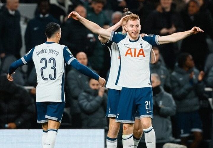 Tottenham 4-3 Man Utd: Foster makes two huge mistakes as Solanke scores twice