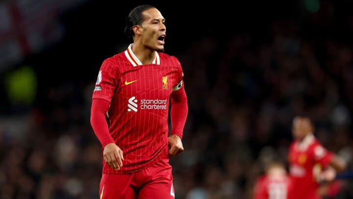 Slot hails ‘outstanding leader’ Van Dijk despite lack of contract update