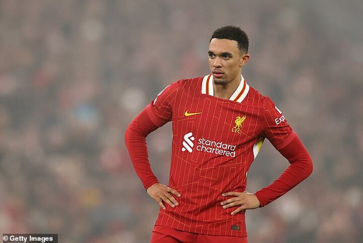 Alexander-Arnold ‘tells Liverpool he wants to play for Madrid’ on free transfer