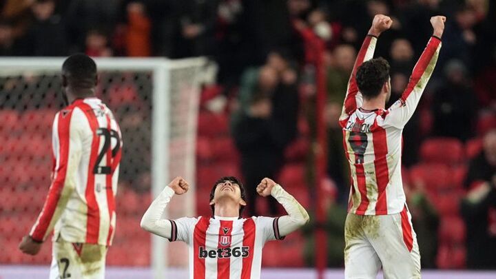 Stoke City 1-0 Sunderland: Tom Cannon scores last-minute winner for managerless Potters