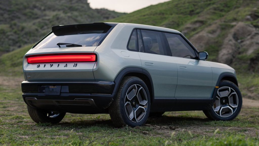 Rivian enters the world of electric cars with its small car R3