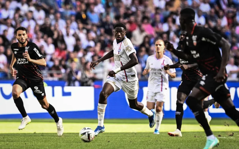 Reims submit offer for Lyon’s Mahamadou Diawara