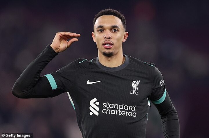 Carragher says TAA ‘TOLD Real to bid’ in January and gives insight on £20m offer