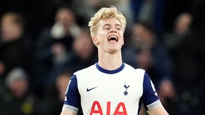 Tottenham 1-0 Liverpool: Lucas Bergvall strikes late on to give Spurs Carabao Cup semi-final first leg advantage