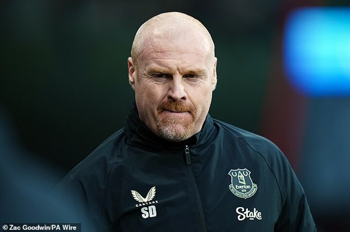 Inside Dyche’s final days at Everton: Shock criticism of star man, weary players