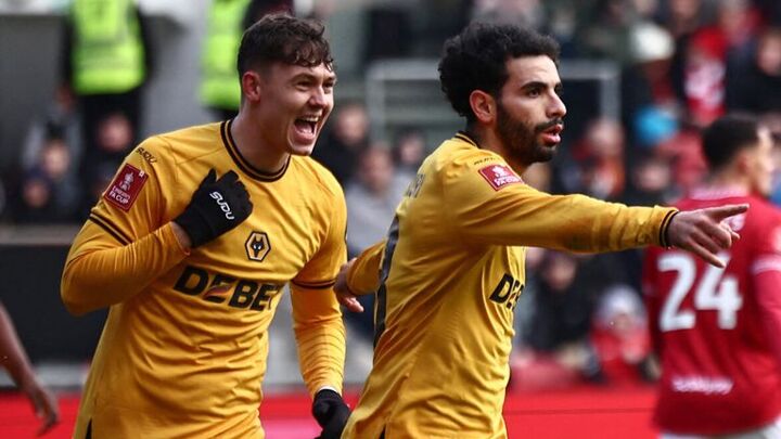 Bristol City 1-2 Wolves: Ait-Nouri & Gomes score to send club into FA Cup round4