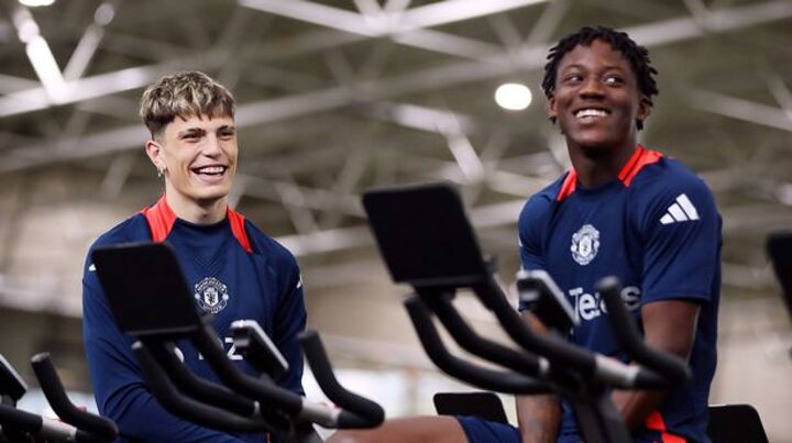 Man Utd transfer news: Kobbie Mainoo sent message as Alejandro Garnacho exit stance emerges