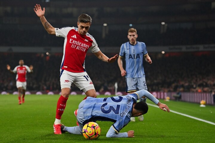 Arsenal star Leandro Trossard ‘breaks Pedro Porro in half’ with piece of skill that leaves ‘whole stadium gasping’