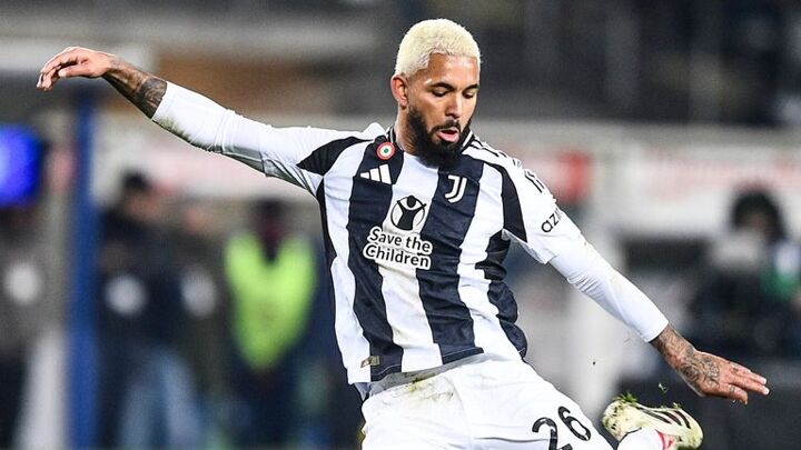 Douglas Luiz: Juventus midfielder on list of targets for Man City