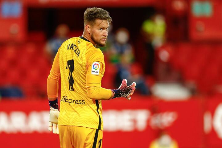 Ex-La Liga goalkeeper reveals Barcelona considered him as Marc-Andre Ter Stegen replacement