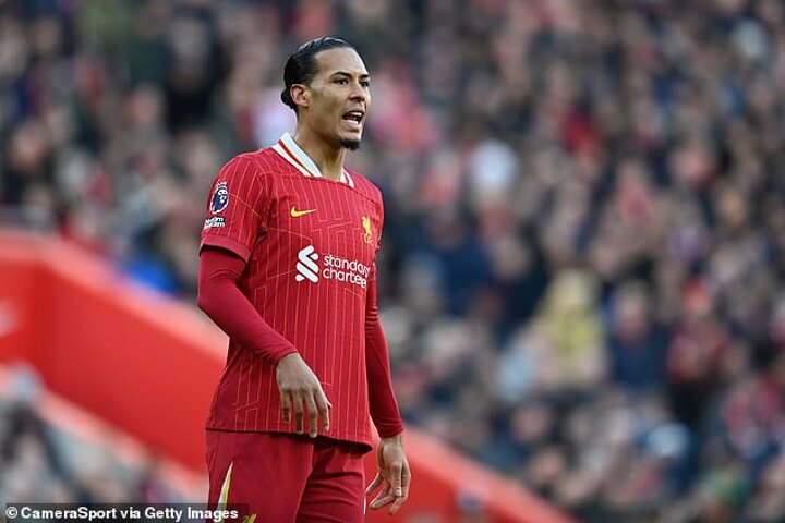 It’s BAFFLING VVD doesn’t know where he will be next season, writes LEWIS STEELE