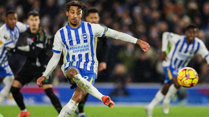 Joao Pedro’s ‘controversial’ penalty for Brighton vs Arsenal analysed