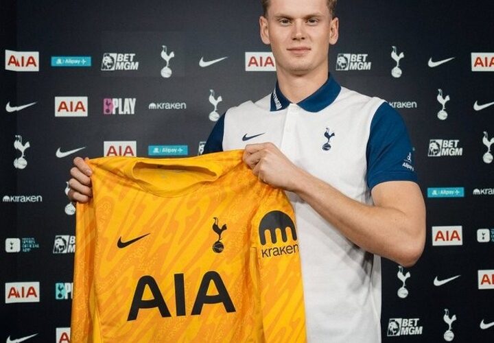 OFFICIAL: Tottenham sign 21 y/o Czech GK Antonin Kinsky for over £10M