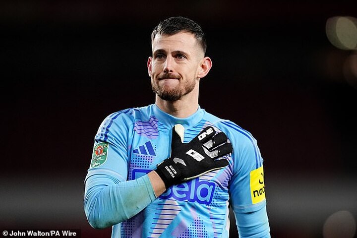 Newcastle want Martin Dubravka to STAY after playing a key role