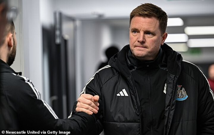 Eddie Howe warns Newcastle after having to sell a star in ‘last sale we wanted’