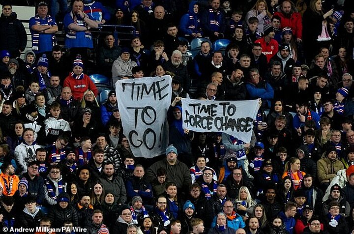 Thousands of ticketless Rangers fans to attend near Old Trafford for MU clash