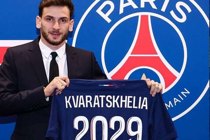 DONE DEAL: Kvaratskhelia completes move to PSG