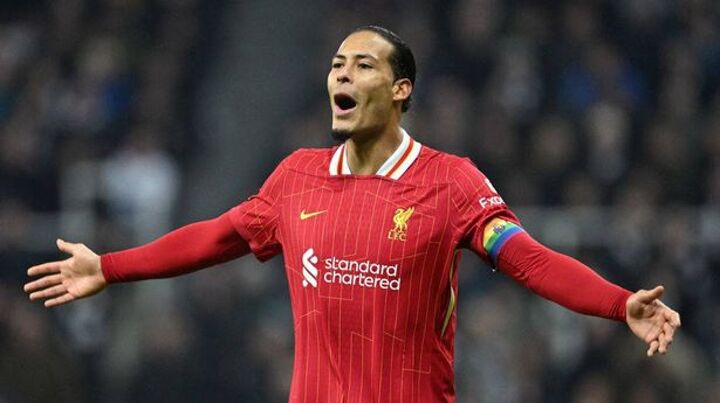 ‘I’m 100% sure’ – Van Dijk ‘replacement’ named as Liverpool situation rumbles on