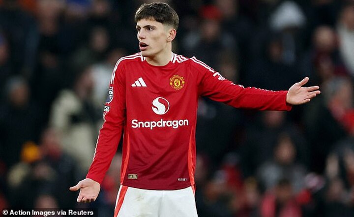 Chelsea and Napoli prepare new bids for Alejandro Garnacho as Man United star’s agents pay visit to Stamford Bridge