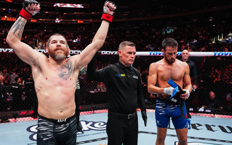 UFC lightweight backtracks on retirement despite leaving gloves in the Octagon after UFC 309 loss