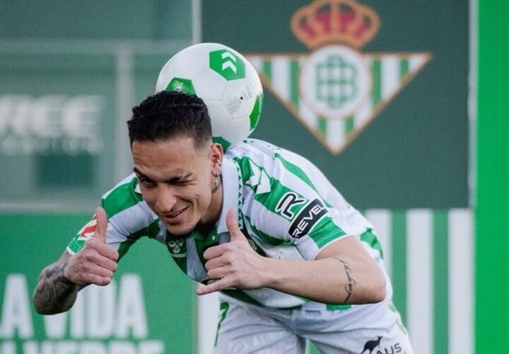 OFFICIAL: Antony’s red card suspension for Real Betis has been cancelled