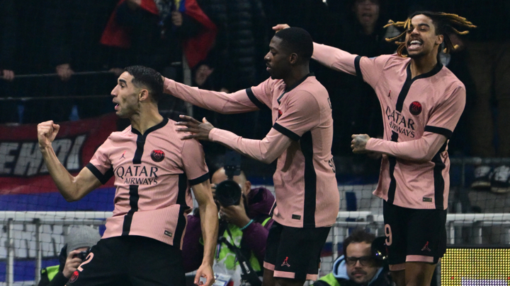 Lyon 2-3 Paris Saint-Germain: Hakimi double moves leaders 13 points clear