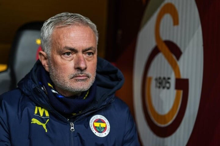 Mourinho: “If Turkish ref had refereed this match, it would’ve been a disaster”