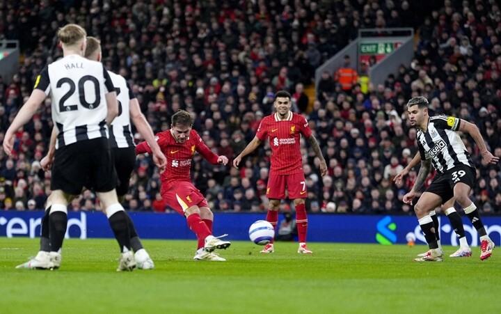 Liverpool 2-0 Newcastle: Szoboszlai & Mac Allister send Reds 13 points clear