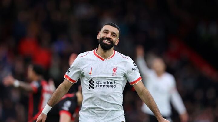 Liverpool transfer news: Salah handed transfer message as Reds look to anger Utd