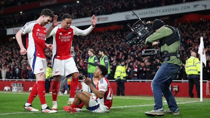 Arsenal 5-1 Man City: Myles Lewis-Skelly, Martin Odegaard, Thomas Partey, Kai Havertz and Ethan Nwaneri score as Gunners thrash struggling champions