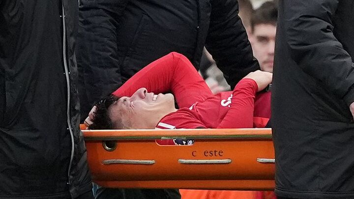 Lisandro Martinez injury: Manchester United defender likely to miss rest of the season after cruciate ligament injury